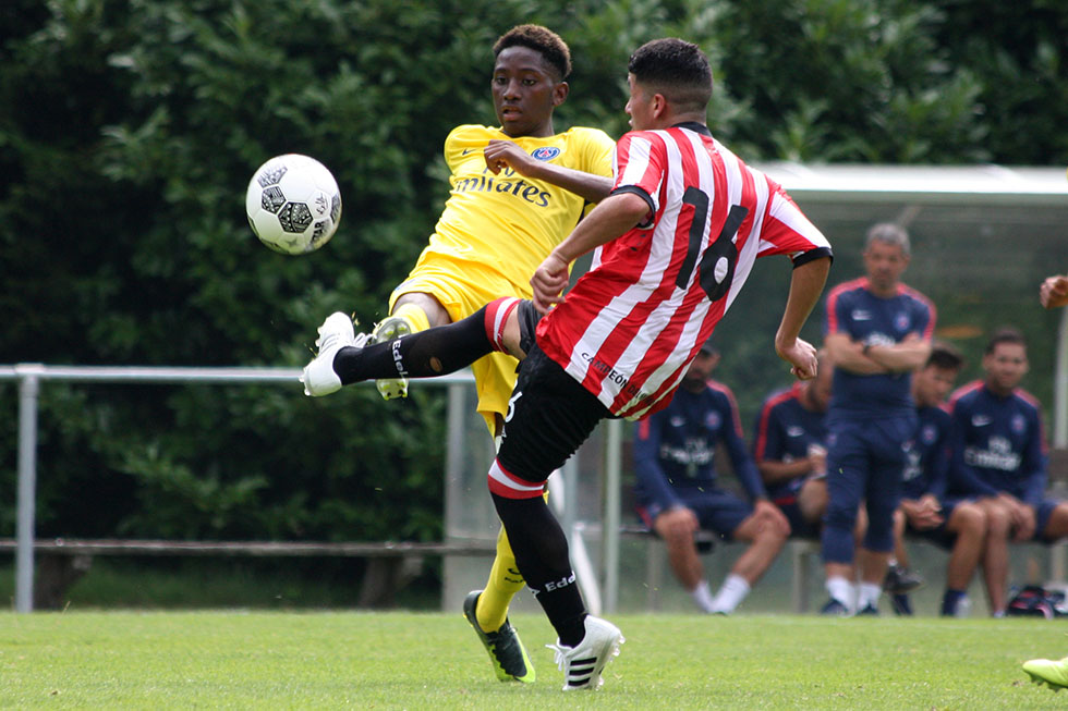 Paris Saint-Germain - Estudiantes de la Plata