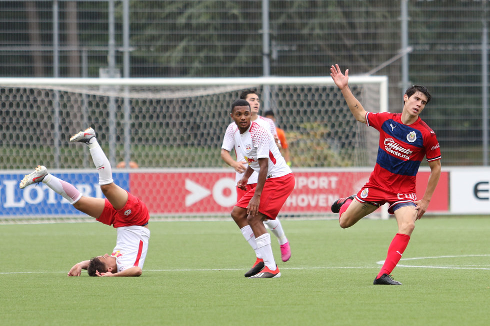 Red Bull Brasil - Chivas Guadalajara