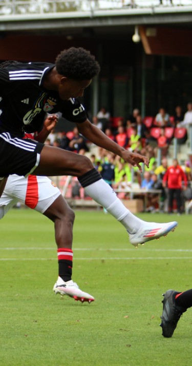 Plenty of football fun on day 2 of the Otten Innovation Cup